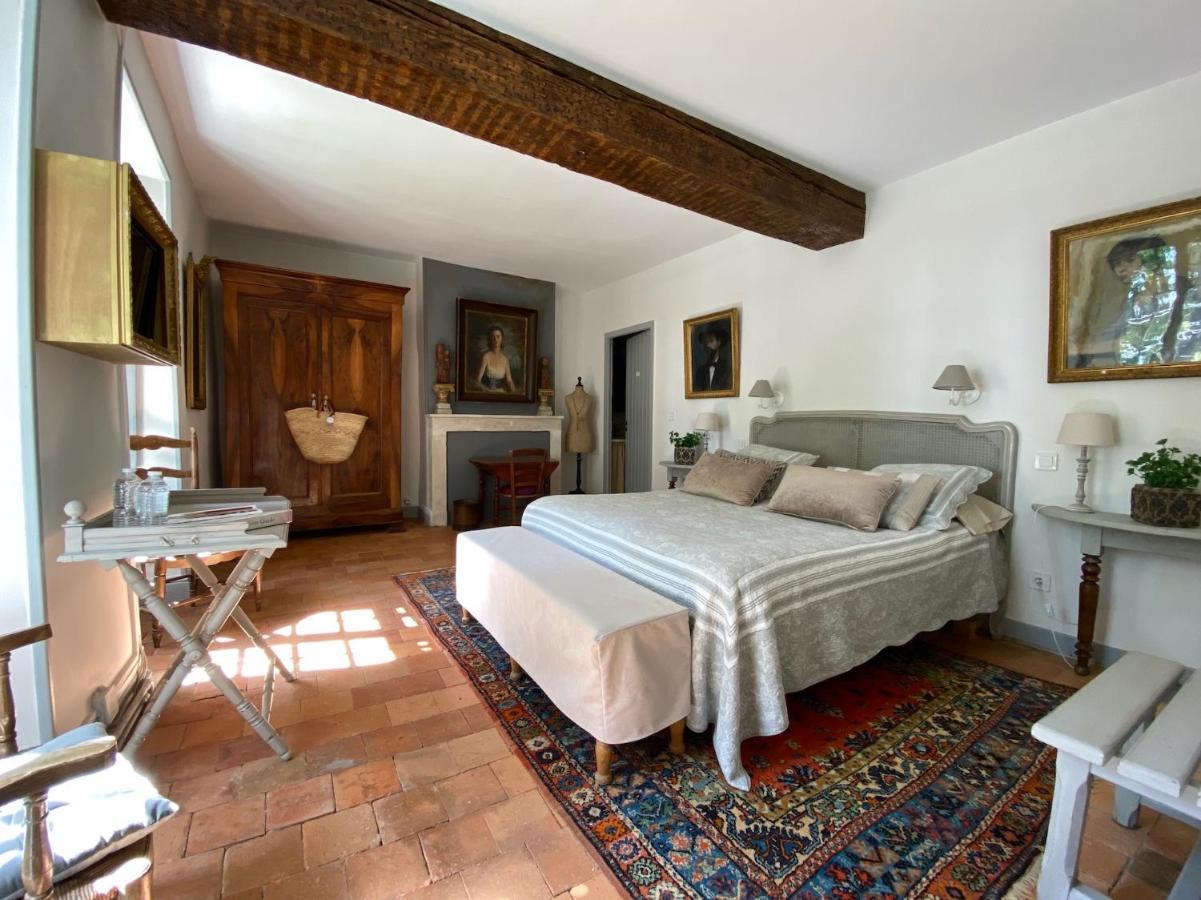 Le Petit Chateau De Sainte Colombe Bouges-le-Chateau Eksteriør billede