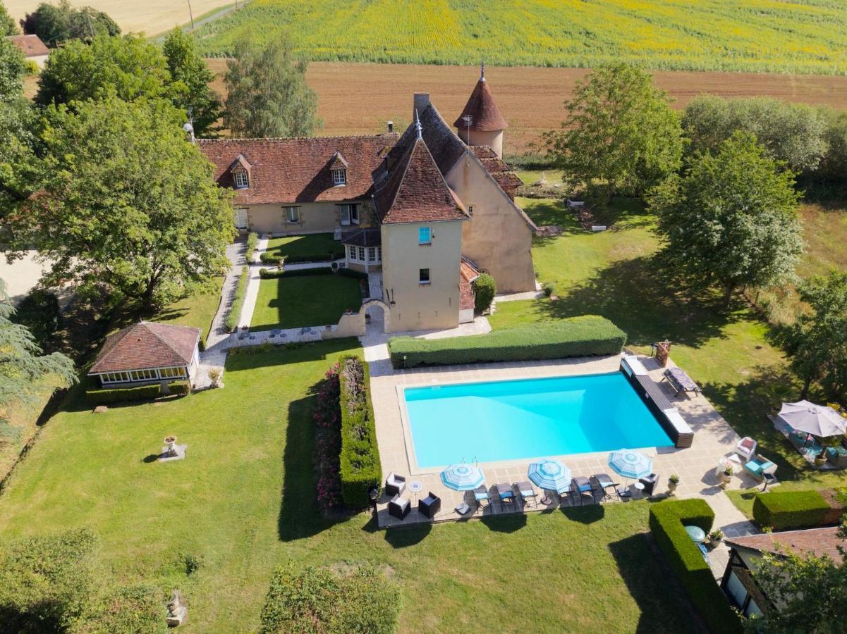 Le Petit Chateau De Sainte Colombe Bouges-le-Chateau Eksteriør billede
