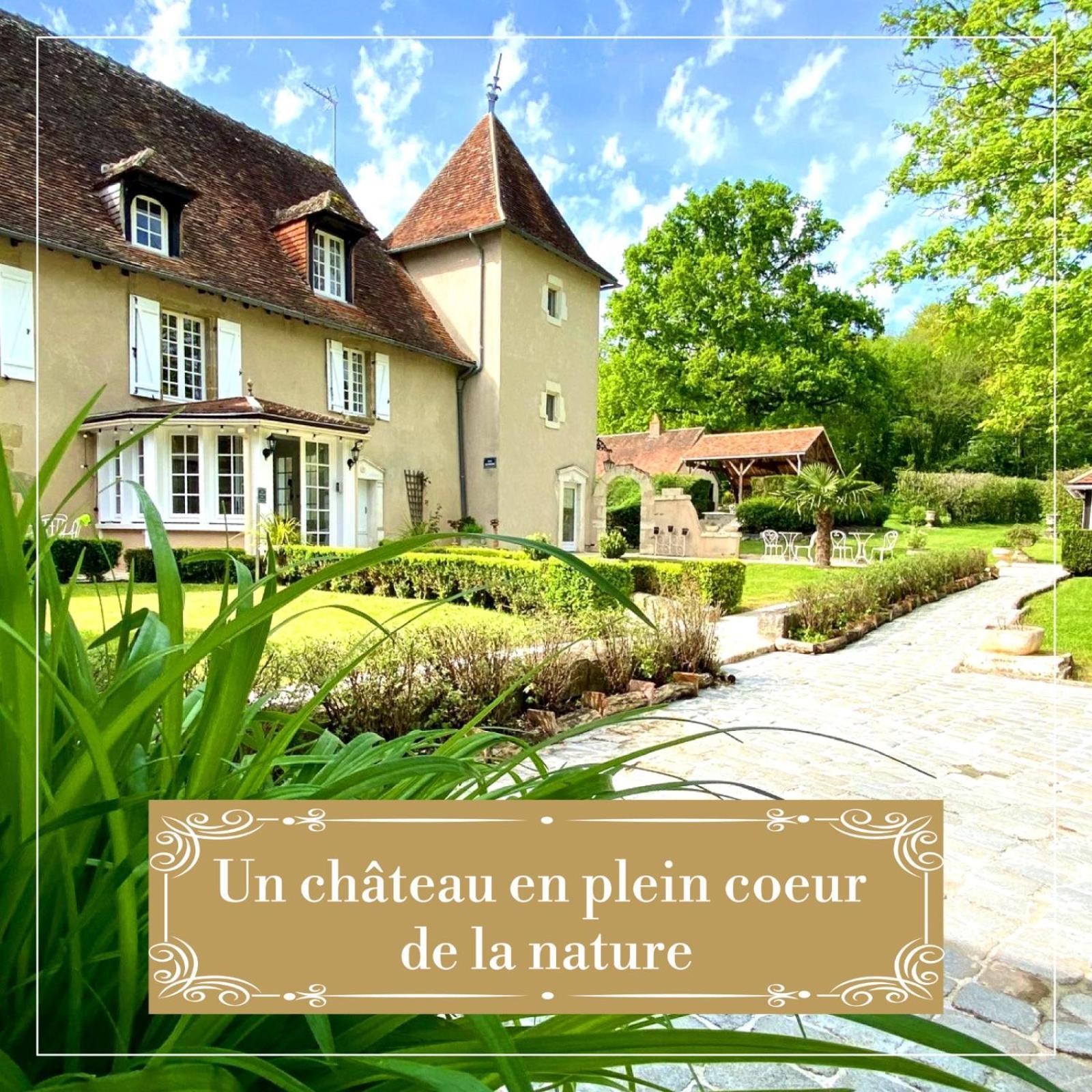 Le Petit Chateau De Sainte Colombe Bouges-le-Chateau Eksteriør billede