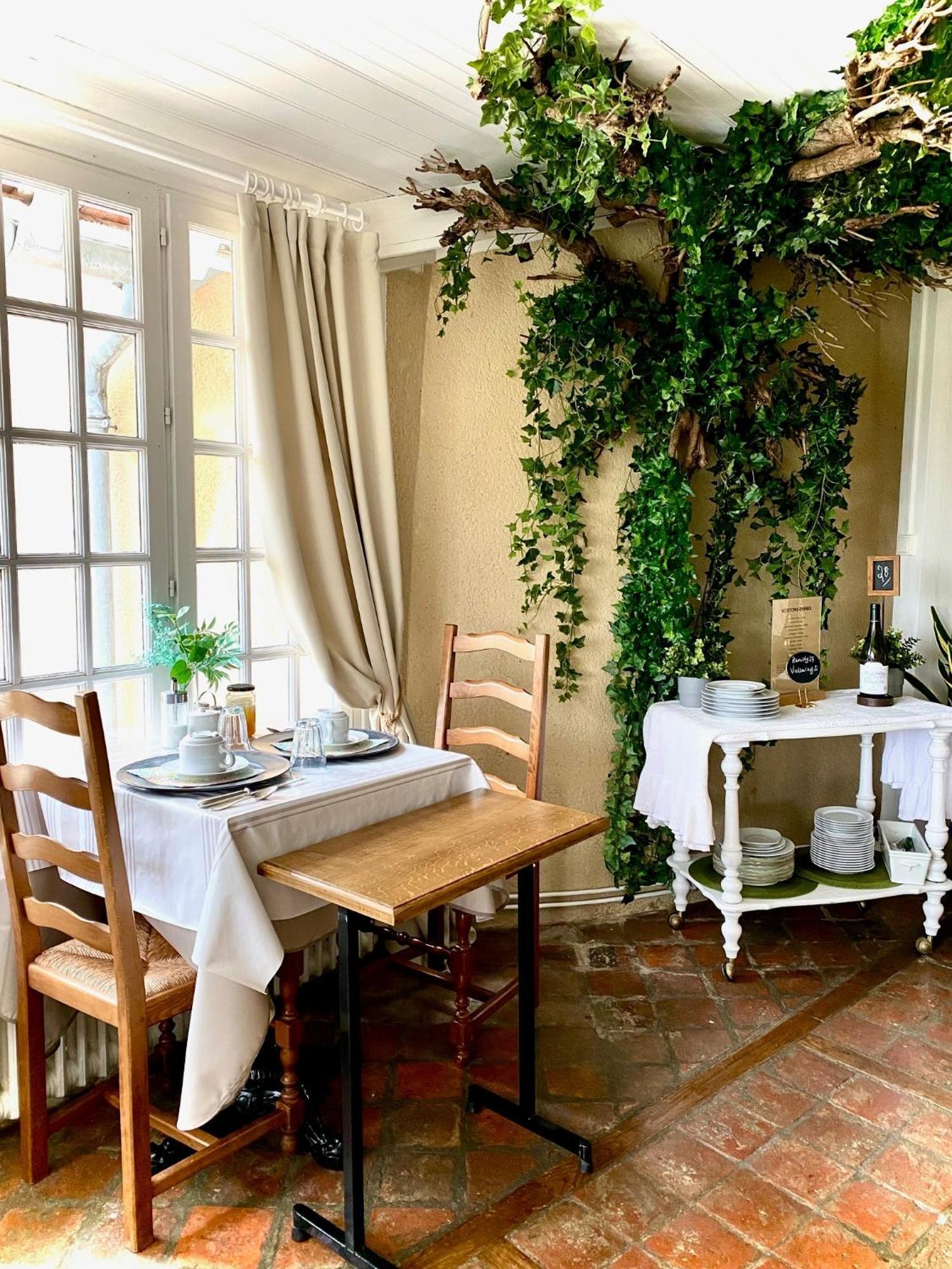 Le Petit Chateau De Sainte Colombe Bouges-le-Chateau Eksteriør billede